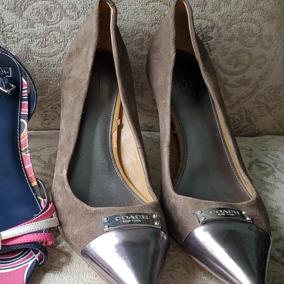 2 NEW Pairs of Women's Heels - Picture 5 of 10